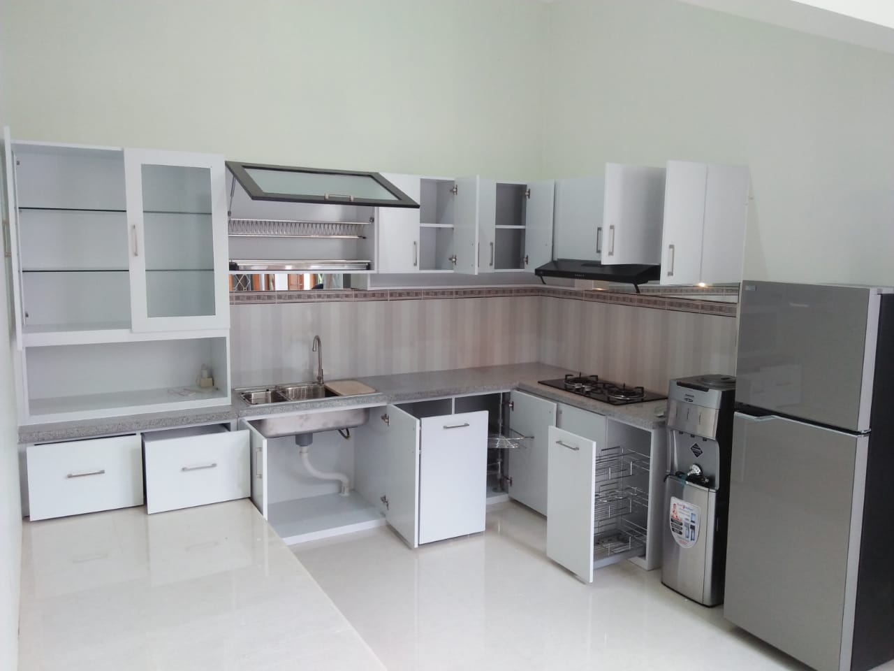 kitchen set aluminium Jogja
